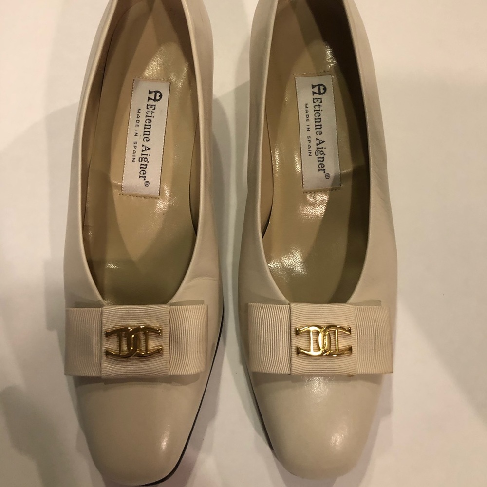Etienne Aigner Pumps